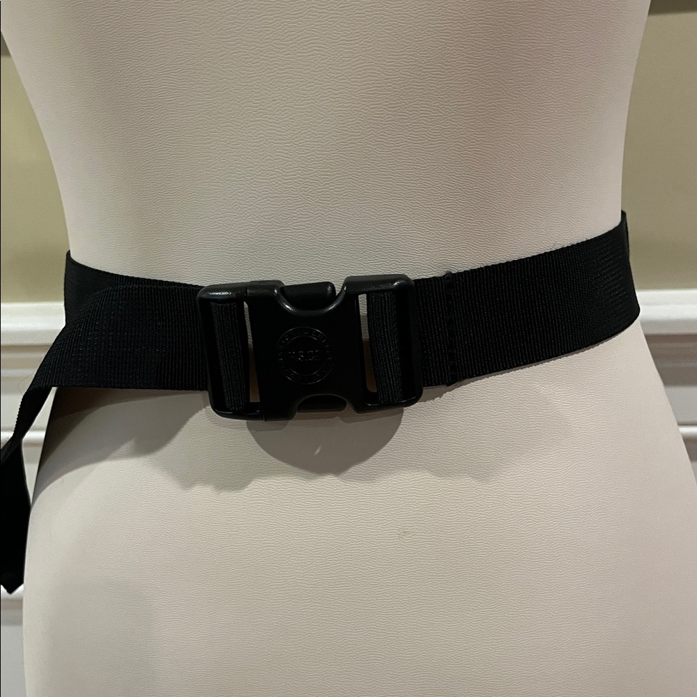 HERSCHEL SUPPLY CO. Settlement Hip Pack - Picture 10 of 13
